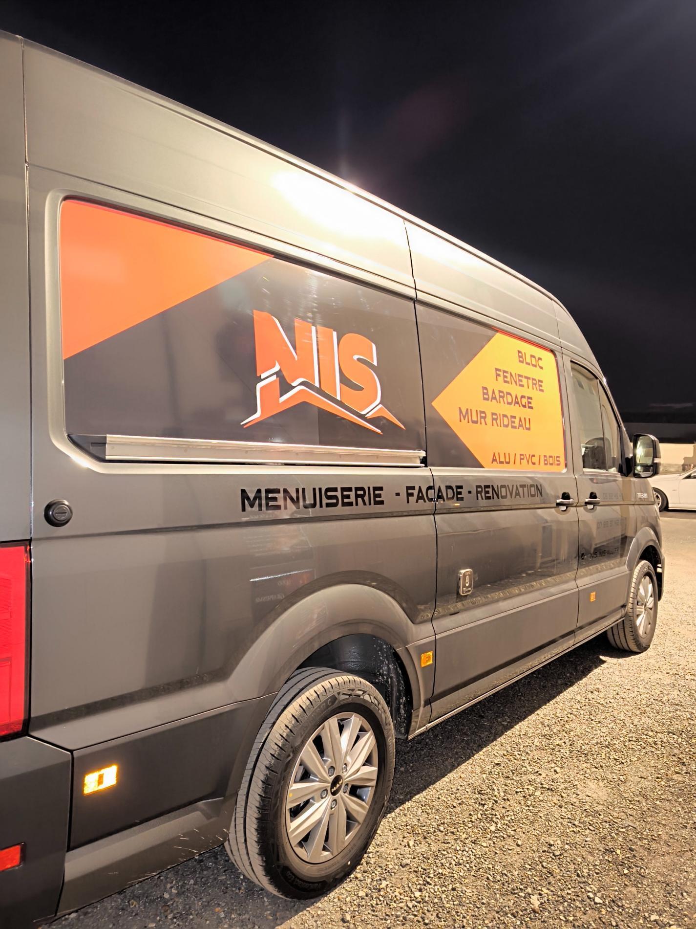 Marquage publicitaire 🔥 Quand le covering devient un levier de business à 500 000 € ! 🔥  Chez Go Covering, on ne fait pas que poser des stickers, on crée de la visibilité, de l’impact et… parfois même des opportunités incroyables !  Derni